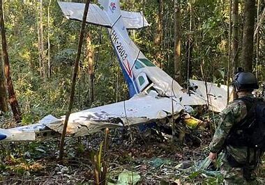 Plane crash in Columbia (1)